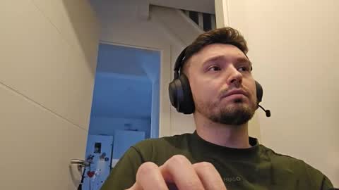 8inchdude93 online show from February 6, 2026, 10:18 am