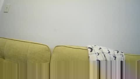 Snapshot of 90210screamer chatting on December 13, 2024, 12:28 pm 90210screamer online show from December 13, 2024, 12:28 pm