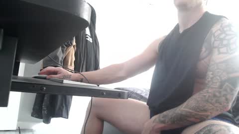 9inchbulll online show from December 29, 2024, 4:40 pm