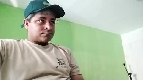 9vinhocamshow online show from March 16, 2026, 3:49 pm