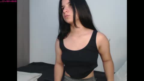 Snapshot of _abrill_20 chatting on October 12, 2025, 7:24 pm _abrill_20 online show from October 12, 2025, 7:24 pm