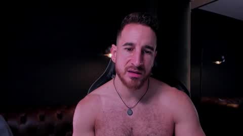 _adamcoper_ online show from November 10, 2025, 1:26 am