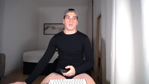 _aesthetic online show from April 2, 2026, 7:11 pm