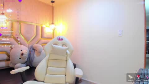  Alaia online show from December 27, 2024, 1:22 am