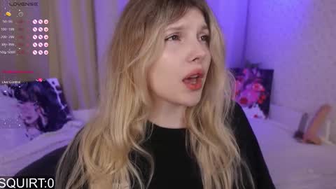 Snapshot of _aleksa chatting on November 15, 2025, 6:44 am Alexa online show from November 15, 2025, 6:44 am