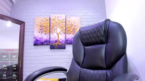    online show from April 18, 2026, 7:58 pm