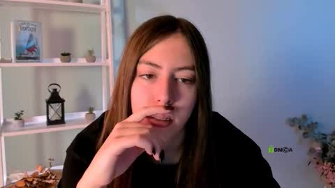 _alice_smith__ online show from October 19, 2025, 8:59 am