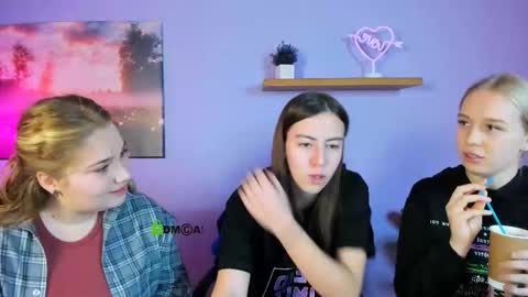_alice_smith__ online show from October 20, 2025, 8:48 am