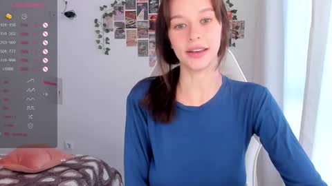 Snapshot of _alissaa_ chatting on October 1, 2025, 2:12 pm Alice online show from October 1, 2025, 2:12 pm
