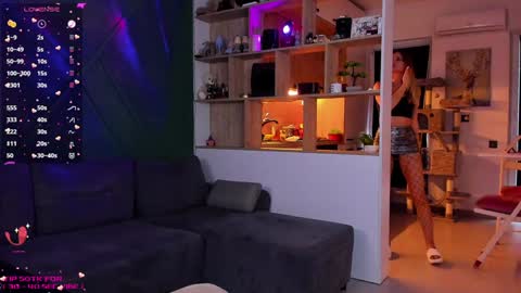 Snapshot of _alleyesonme chatting on February 1, 2025, 1:30 pm Mia online show from February 1, 2025, 1:30 pm