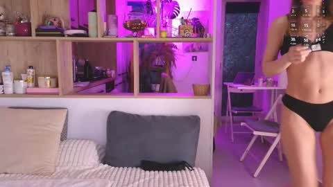 Snapshot of _alleyesonme chatting on February 13, 2026, 4:03 pm Mia online show from February 13, 2026, 4:03 pm