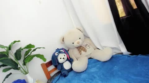 Thea online show from December 4, 2025, 6:12 am