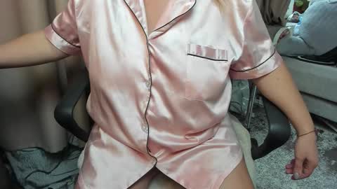 lisa online show from September 18, 2025, 8:05 am