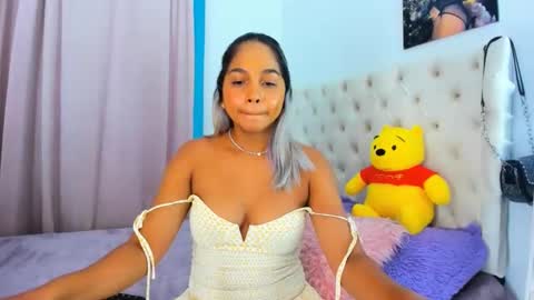 Snapshot of _analia chatting on February 1, 2025, 12:40 am Analia online show from February 1, 2025, 12:40 am