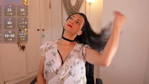 Snapshot of _anaruiz chatting on January 10, 2025, 4:41 pm Ana Ruiz online show from January 10, 2025, 4:41 pm