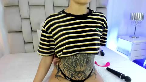 Angel Azul online show from March 4, 2025, 11:51 am