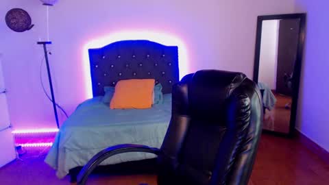 Anne online show from December 9, 2024, 4:15 pm