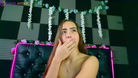 Annie Andrick online show from February 12, 2026, 1:17 pm