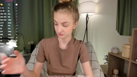Snapshot of _annybunny_ chatting on October 15, 2025, 7:08 am Nabif online show from October 15, 2025, 7:08 am