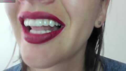 Snapshot of _antomouth_paradise chatting on November 16, 2025, 4:56 pm antonia online show from November 16, 2025, 4:56 pm