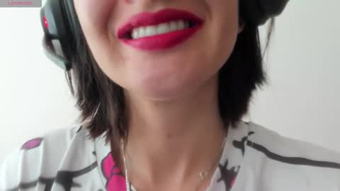 Snapshot of _antomouth_paradise chatting on November 21, 2025, 12:48 pm antonia online show from November 21, 2025, 12:48 pm