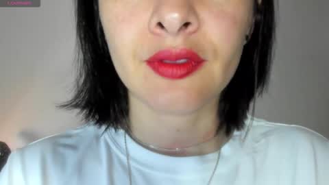 Snapshot of _antomouth_paradise chatting on December 5, 2025, 12:47 pm antonia online show from December 5, 2025, 12:47 pm