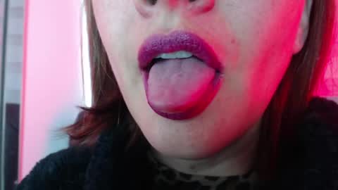 Snapshot of _antomouth_paradise chatting on April 28, 2026, 9:09 pm antonia online show from April 28, 2026, 9:09 pm