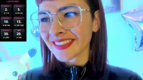 Snapshot of _antomouth_paradise chatting on May 15, 2026, 8:16 pm antonia online show from May 15, 2026, 8:16 pm