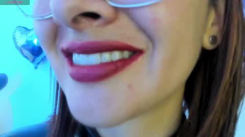 Snapshot of _antomouth_paradise chatting on May 18, 2026, 7:31 pm antonia online show from May 18, 2026, 7:31 pm