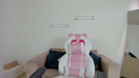    online show from December 2, 2025, 12:21 pm