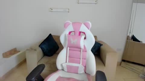 Snapshot of _april_smith_ chatting on January 12, 2026, 12:21 pm online show from January 12, 2026, 12:21 pm