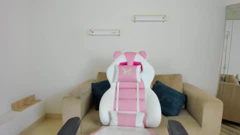 Snapshot of _april_smith_ chatting on February 3, 2026, 12:21 pm online show from February 3, 2026, 12:21 pm