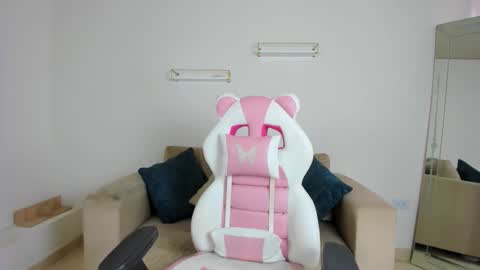 Snapshot of _april_smith_ chatting on February 10, 2026, 12:09 pm online show from February 10, 2026, 12:09 pm