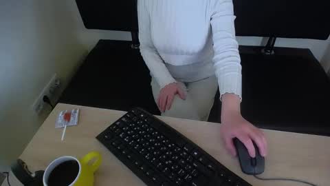 Arina online show from November 9, 2025, 9:40 am