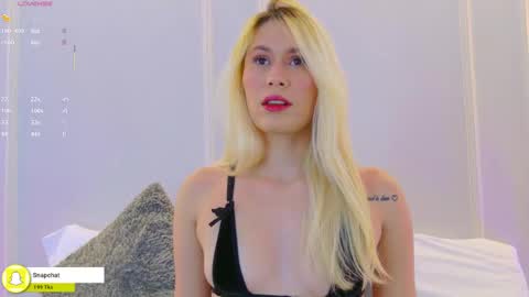 Snapshot of _arianasweet chatting on October 25, 2025, 8:14 pm _arianasweet online show from October 25, 2025, 8:14 pm