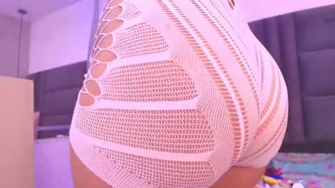 Arlet online show from November 7, 2025, 3:17 am