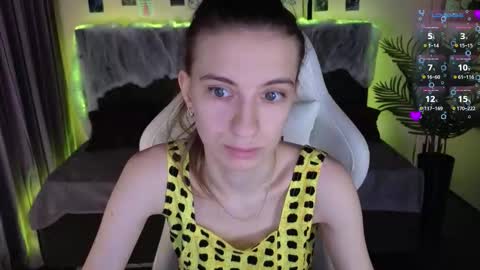 _ash_leyy_ online show from October 30, 2025, 1:29 am