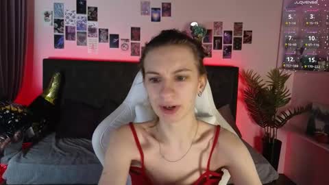 _ash_leyy_ online show from January 14, 2026, 1:33 am