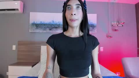 Ashly online show from October 29, 2025, 7:59 pm