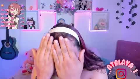 independent model atalaya online show from February 25, 2026, 12:59 pm