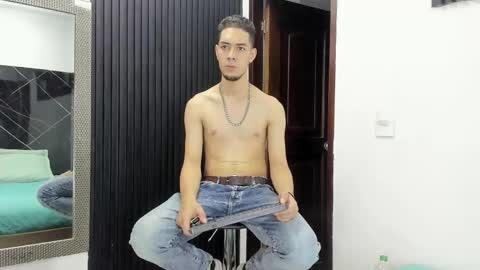 _axel_09 online show from May 1, 2026, 3:55 am