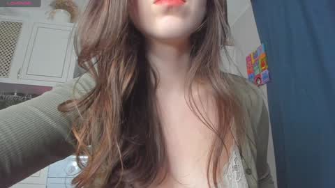 Snapshot of _axolot_ chatting on January 22, 2025, 2:04 am Olivia online show from January 22, 2025, 2:04 am