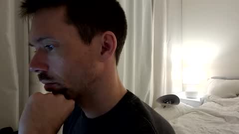 Snapshot of _b_h_c_ chatting on December 14, 2025, 8:41 am _b_h_c_ online show from December 14, 2025, 8:41 am