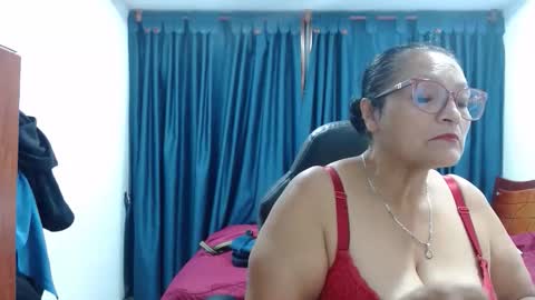 _bellanocturna online show from April 1, 2026, 3:29 am