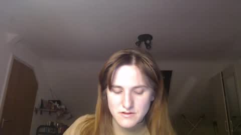 Snapshot of _biscotti_ chatting on March 9, 2025, 7:15 pm _biscotti_ online show from March 9, 2025, 7:15 pm