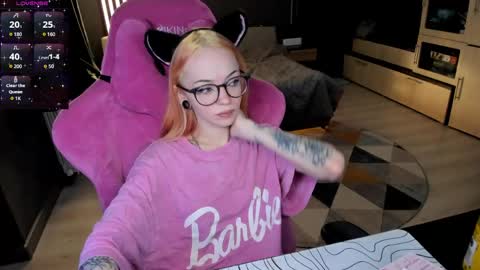 Snapshot of _black_fox__ chatting on April 19, 2026, 12:00 am Olivia Subscribe to my Fansly - online show from April 19, 2026, 12:00 am