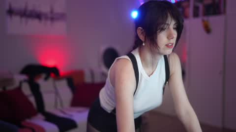 Lili online show from March 6, 2026, 5:59 am