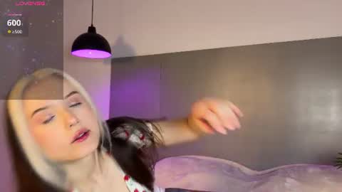 Snapshot of _blowjob_queen_ chatting on July 28, 2026, 8:01 pm Hey were Vi and Alex VACATION FROM OCTOBER 31 TO NOVEMBER 12. AVAILABLE ON INST online show from July 28, 2026, 8:01 pm