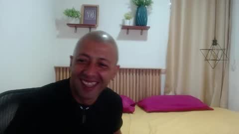 _bonnie__and_clyde online show from April 18, 2026, 8:31 pm