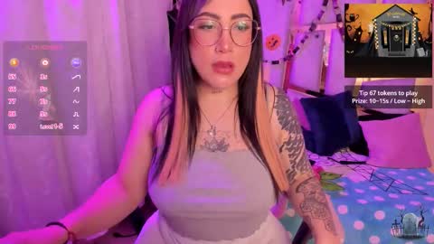 Angie  Independent model online show from November 3, 2025, 10:05 am